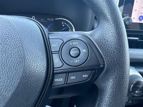 Used 2023 Toyota RAV4 AWD Hybrid image 9