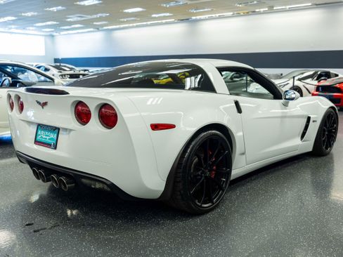 Used 2012 Chevrolet Corvette Z06 w/ Battery Protection Package RWD image 5