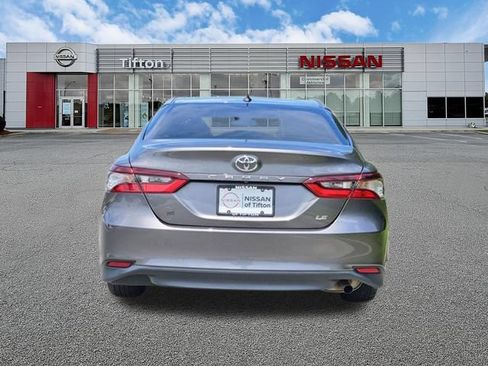 Used 2021 Toyota Camry LE FWD image 5