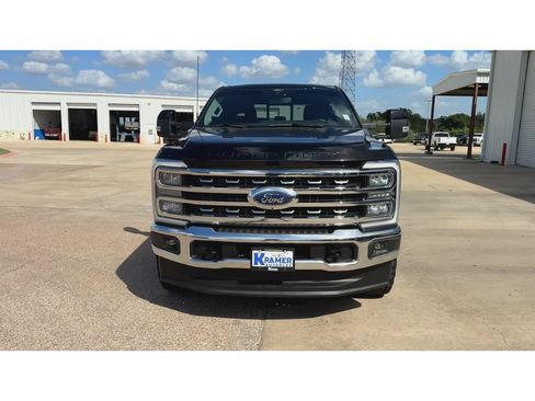 Used 2024 Ford F250 Lariat AWD/4WD image 3