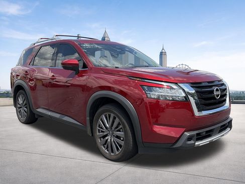 Certified 2024 Nissan Pathfinder SL w/ SL Premium Package FWD image 7
