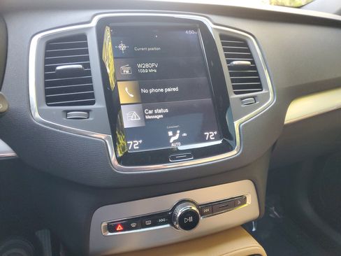 Used 2018 Volvo XC90 T5 Momentum w/ Convenience Package image 26