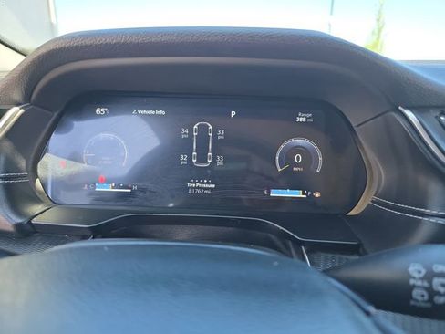 Used 2023 Jeep Grand Cherokee L Laredo image 9