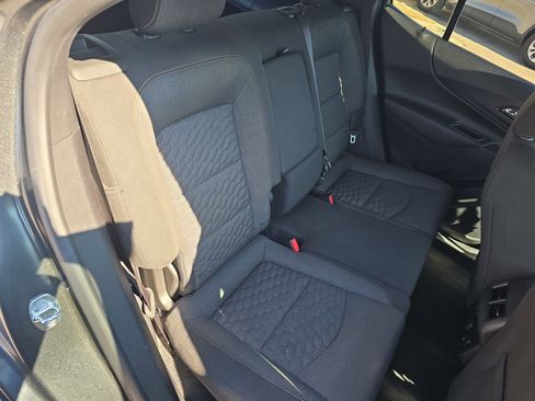 Used 2018 Chevrolet Equinox LT w/ Sun & Infotainment Package image 11