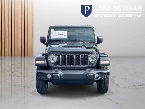 New 2025 Jeep Gladiator Sport image 3