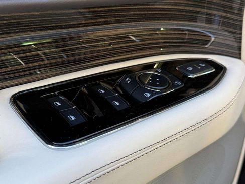 Used 2024 Lincoln Navigator L Black Label image 24