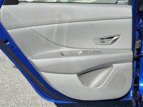 Certified 2025 Hyundai Elantra SEL image 20
