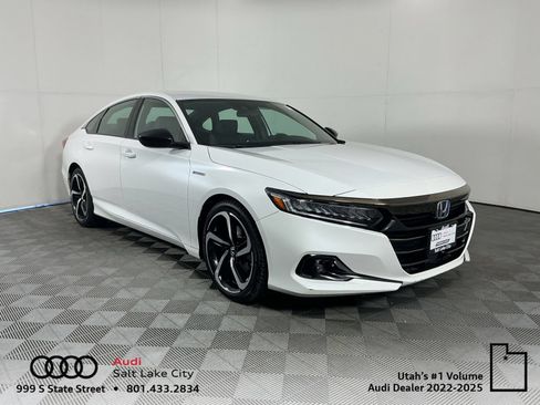 Used 2022 Honda Accord Sport image 1
