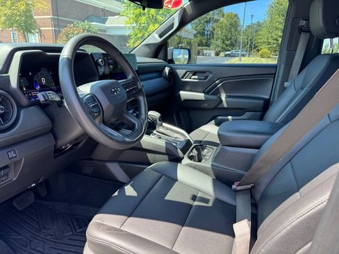 Certified 2023 Chevrolet Colorado Trail Boss w/ Advanced Trailering Package AWD/4WD image 11