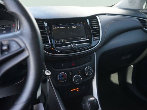 Used 2020 Chevrolet Trax LS w/ Tint and Cruise Package FWD image 26