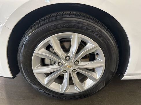 Used 2024 Chevrolet Malibu LT image 34