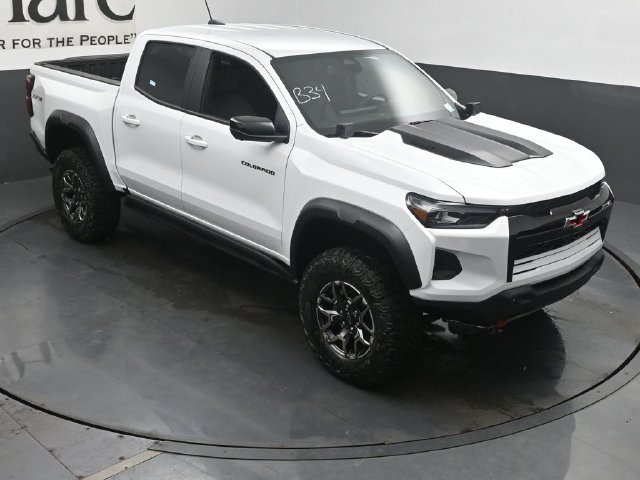New 2026 Chevrolet Colorado ZR2 w/ Technology Package AWD/4WD image 26