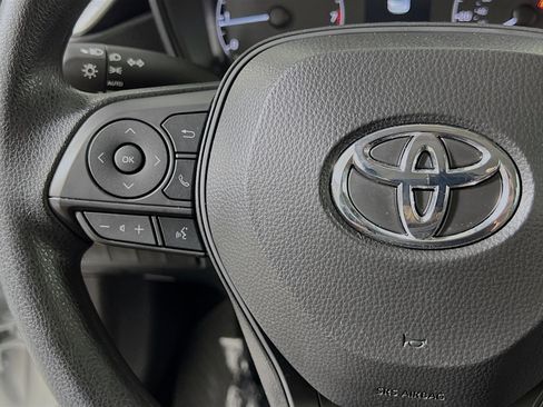 Used 2025 Toyota Corolla LE FWD image 19
