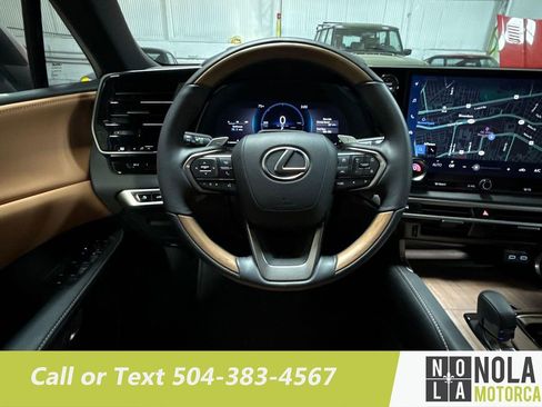 Used 2025 Lexus RX 350h w/ Convenience Package image 33