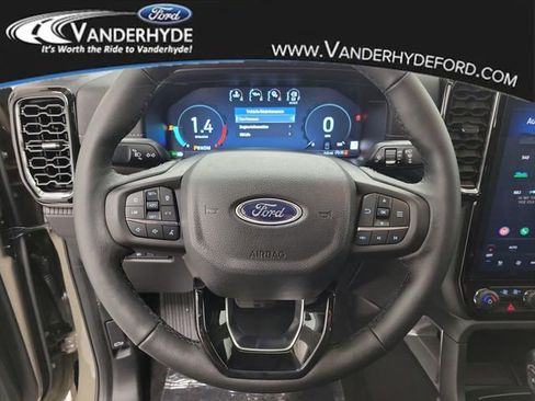 New 2025 Ford Ranger Lariat image 21