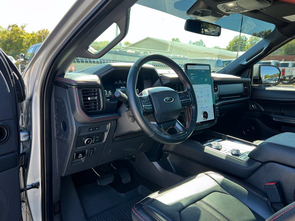 Used 2022 Ford Expedition Limited AWD/4WD image 13