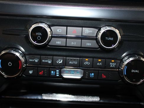Used 2025 Ford F150 Platinum AWD/4WD image 45