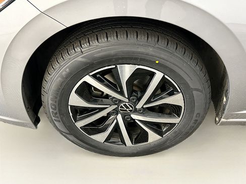 Used 2024 Volkswagen Jetta S image 11