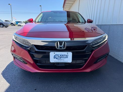 Used 2018 Honda Accord Touring image 8