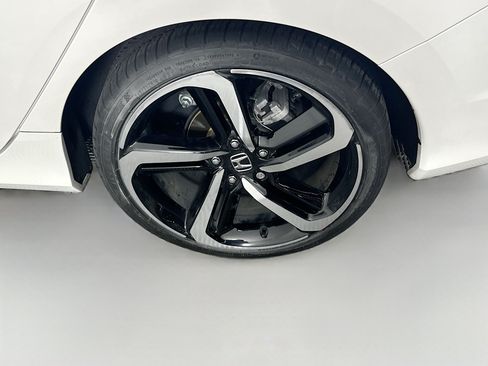 Used 2019 Honda Insight EX image 11