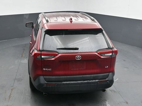 Used 2019 Toyota RAV4 LE image 15