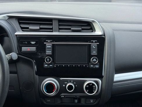 Used 2015 Honda Fit LX image 27