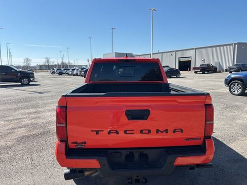 Used 2024 Toyota Tacoma TRD Sport w/ TRD Sport Upgrade Package AWD/4WD image 7