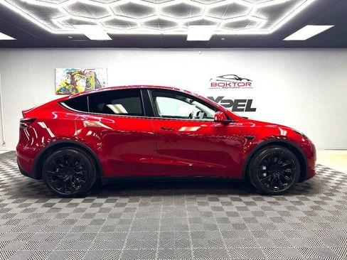 Used 2021 Tesla Model Y Long Range AWD/4WD image 16