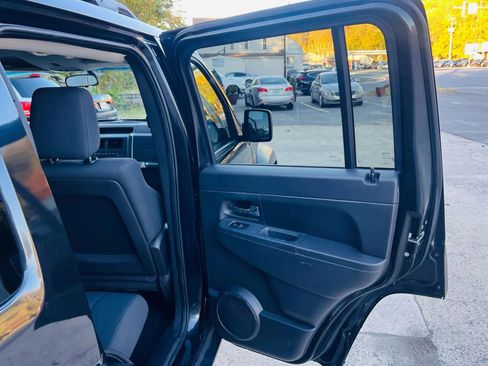 Used 2009 Jeep Liberty Sport w/ Popular Equipment Group image 16