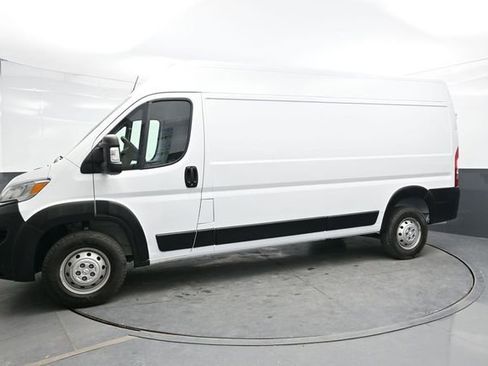 Used 2023 RAM ProMaster 2500 FWD image 3