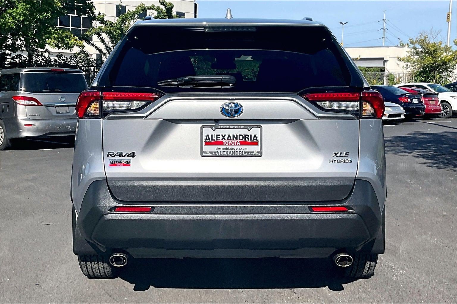 Used 2023 Toyota RAV4 XLE w/ Convenience Package AWD/4WD image 4