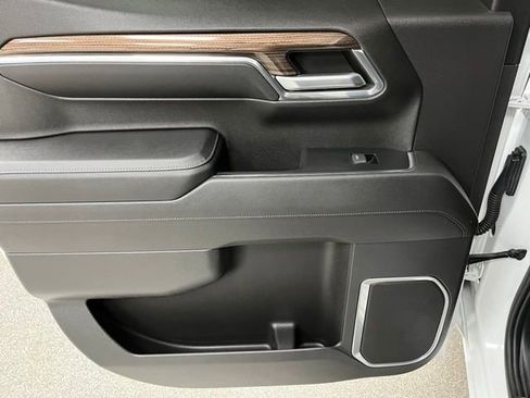 Used 2022 Chevrolet Silverado 1500 RST AWD/4WD image 69