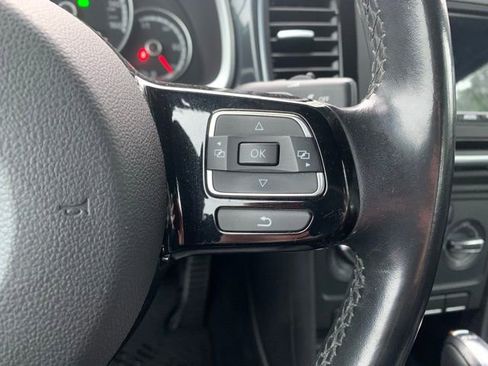 Used 2013 Volkswagen Beetle 2.0T image 15