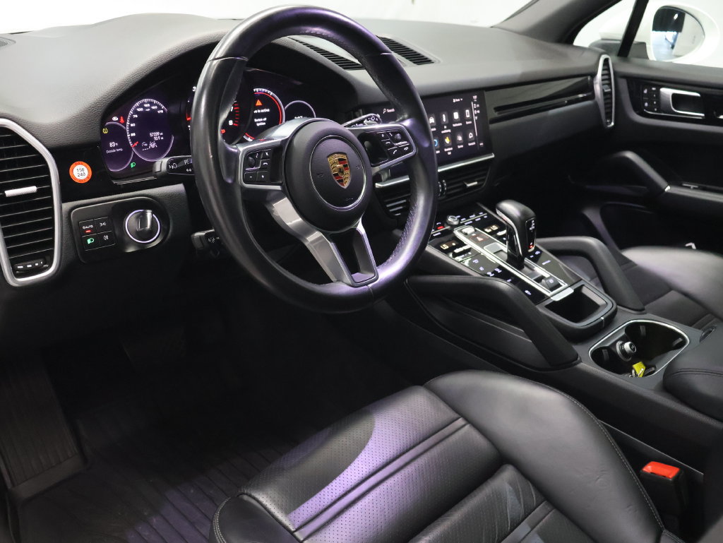 Used 2023 Porsche Cayenne w/ Assistance Package AWD/4WD image 17