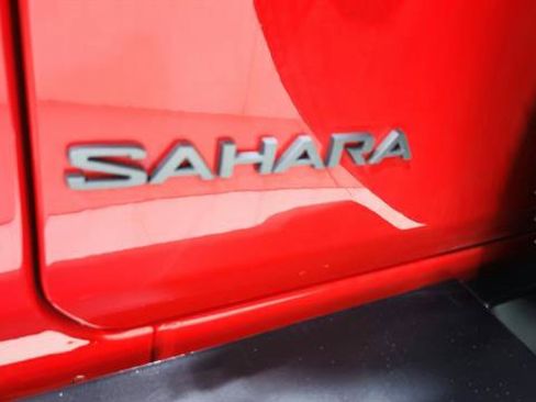 Used 2025 Jeep Wrangler Unlimited Sahara AWD/4WD image 34