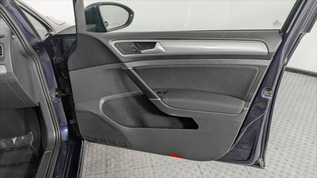 Used 2017 Volkswagen Golf S AWD/4WD image 22