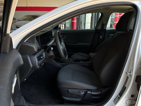 Used 2025 Kia K4 FWD image 10