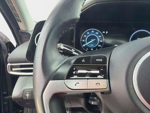 Used 2023 Hyundai Elantra Limited image 28