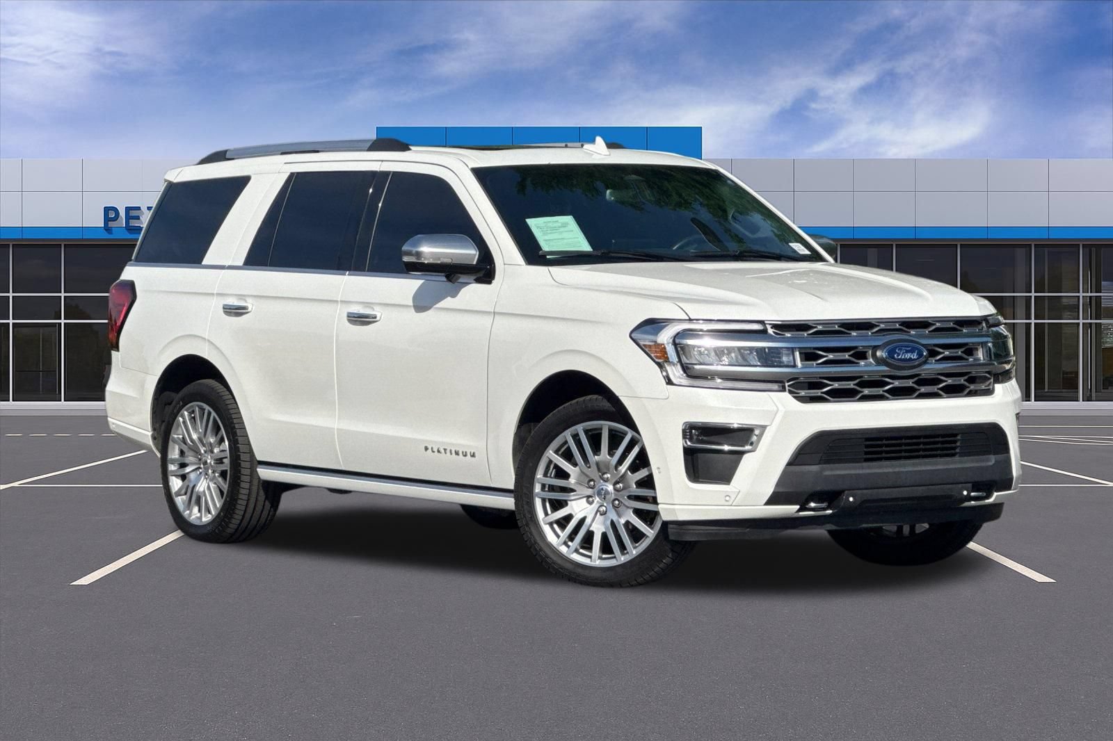 Used 2024 Ford Expedition Platinum AWD/4WD image 2