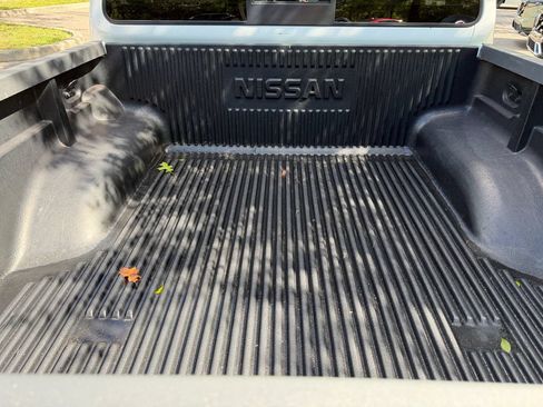 Used 2019 Nissan Frontier SV RWD image 7
