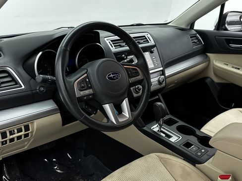 Used 2017 Subaru Outback 2.5i Premium image 8