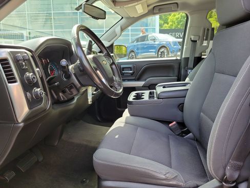 Used 2018 Chevrolet Silverado 1500 LT w/ All Star Edition AWD/4WD image 9