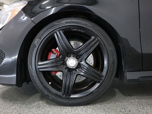 Used 2015 Mercedes-Benz CLA 250 4MATIC image 5