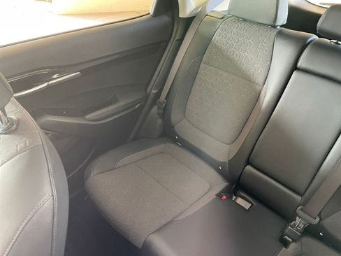 Used 2025 Kia Seltos S image 39