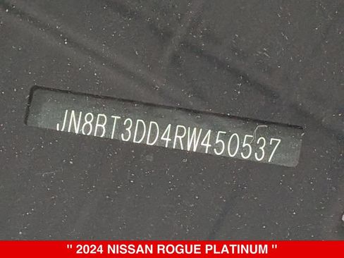 Certified 2024 Nissan Rogue Platinum w/ Platinum Premium Package AWD/4WD image 39