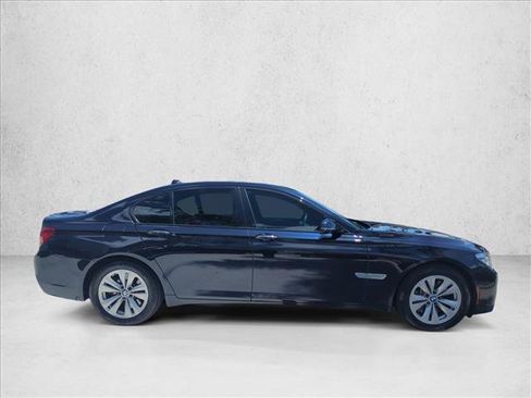 Used 2015 BMW 750i xDrive AWD/4WD image 4