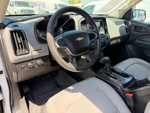Used 2018 Chevrolet Colorado W/T w/ WT Convenience Package AWD/4WD image 16