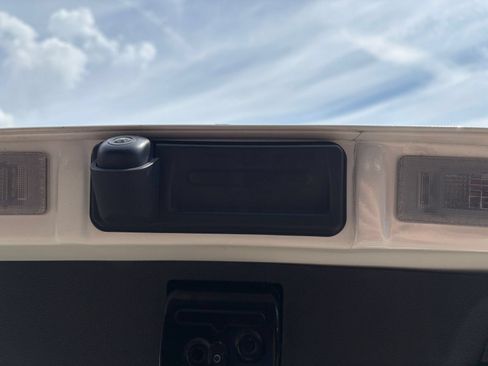 Used 2025 Kia Soul LX w/ LX Technology Package FWD image 21
