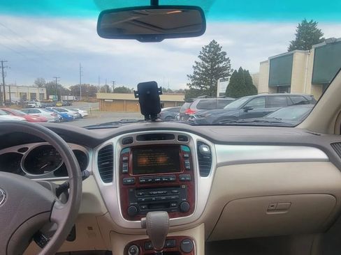 Used 2007 Toyota Highlander Sport image 12