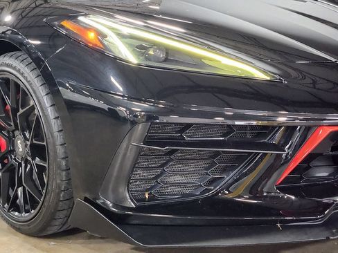 Used 2021 Chevrolet Corvette Stingray Coupe w/ Z51 Performance Package RWD image 13